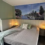 Hotelhuisjes Medemblik 3* 비어링거워프