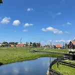 호텔 Hotelhuisjes Medemblik 3*