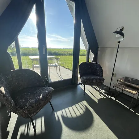 Hotel Hotelhuisjes Medemblik 3*