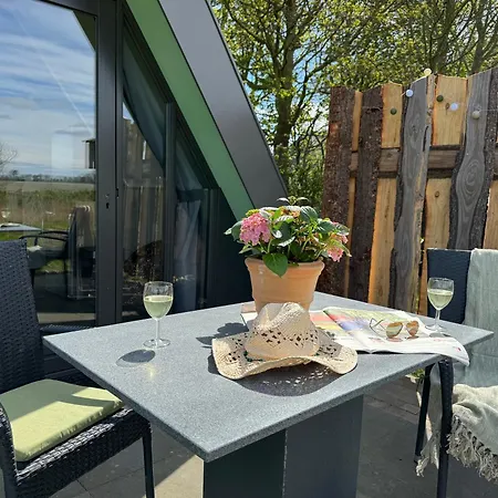 Hotelhuisjes Medemblik Hotel 3*
